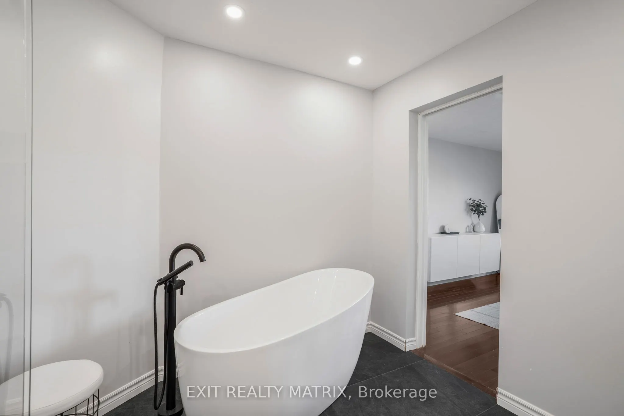 180 Soleil Avenue
