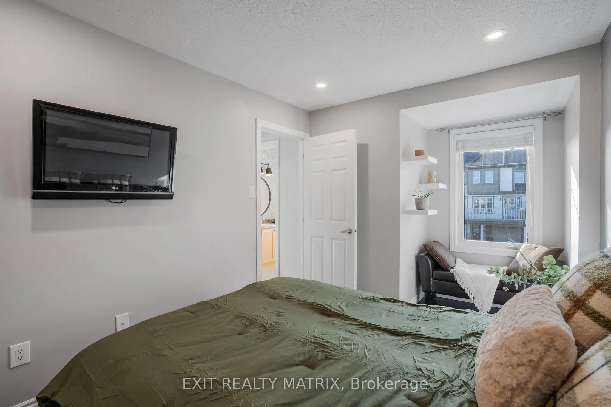 180 Soleil Avenue