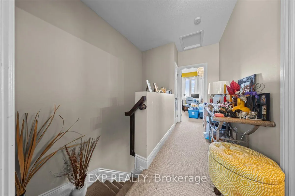 290 Espin Heights, #290