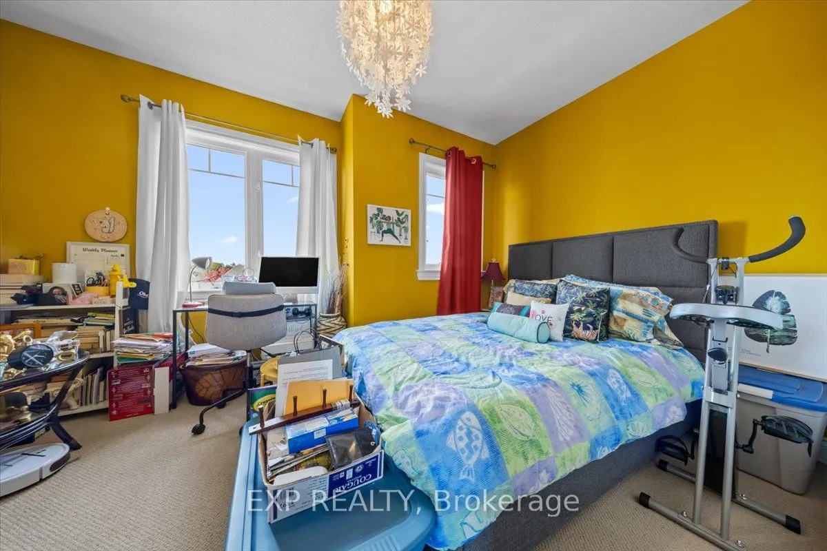 290 Espin Heights, #290