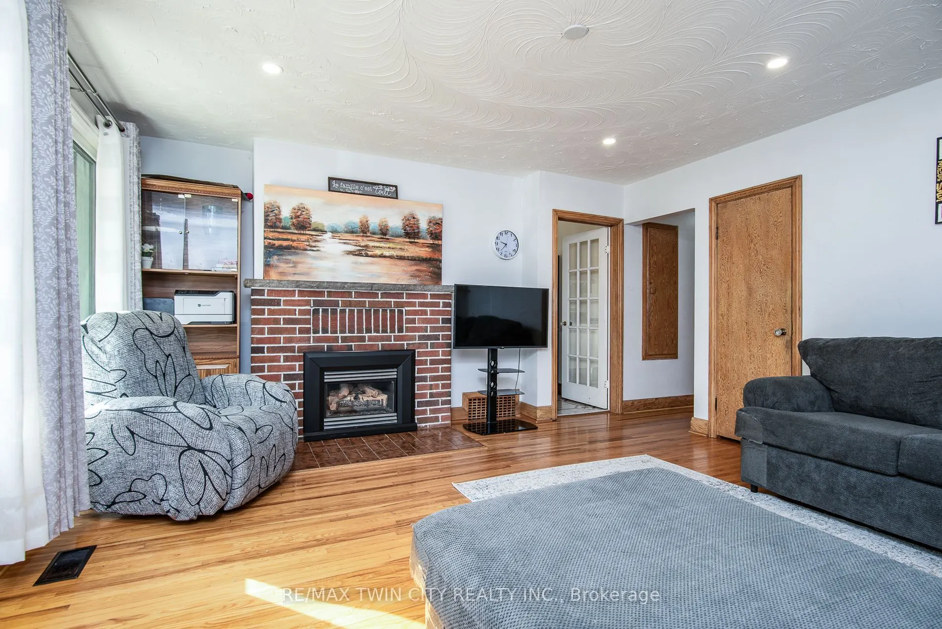 48 Christopher Drive