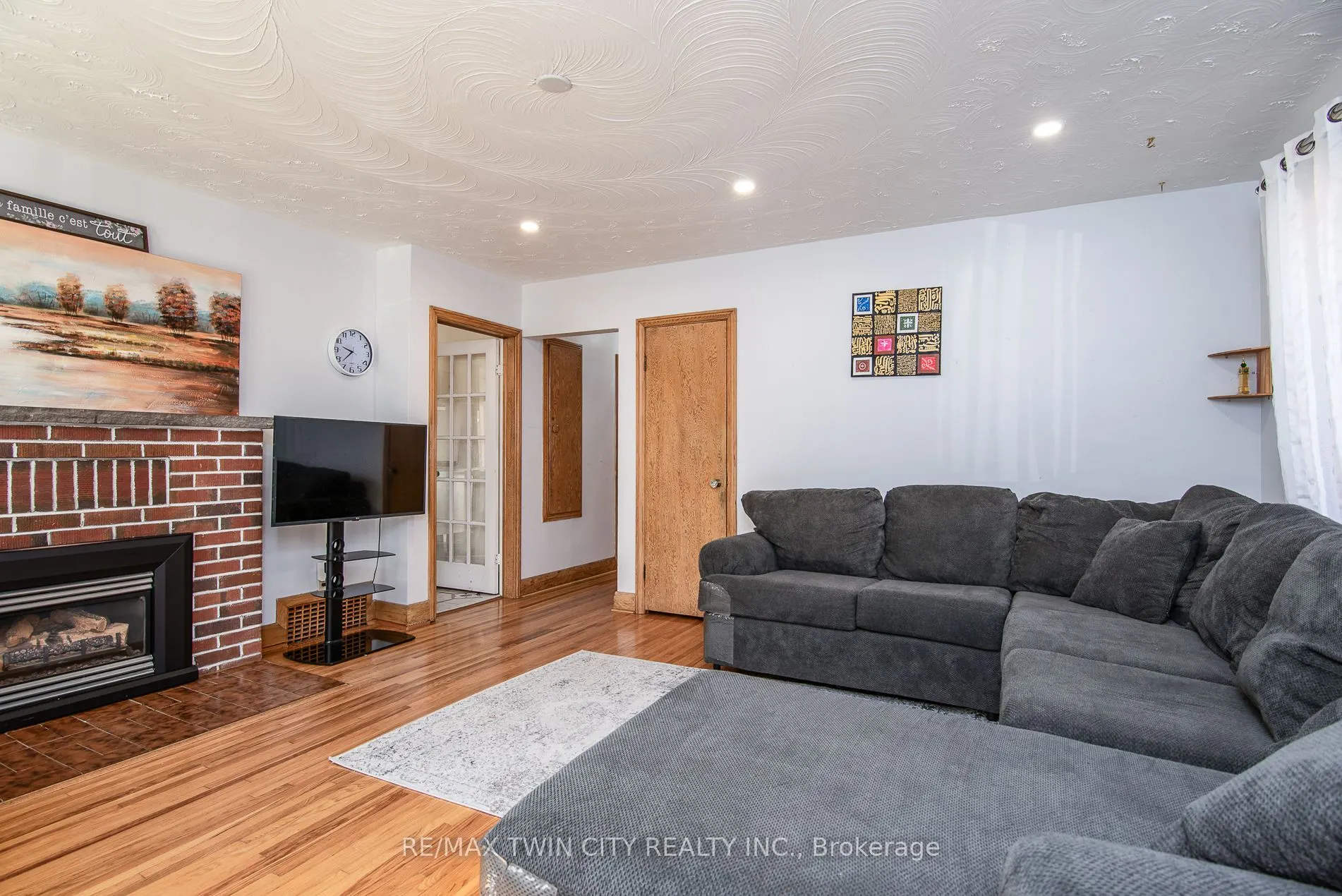 48 Christopher Drive