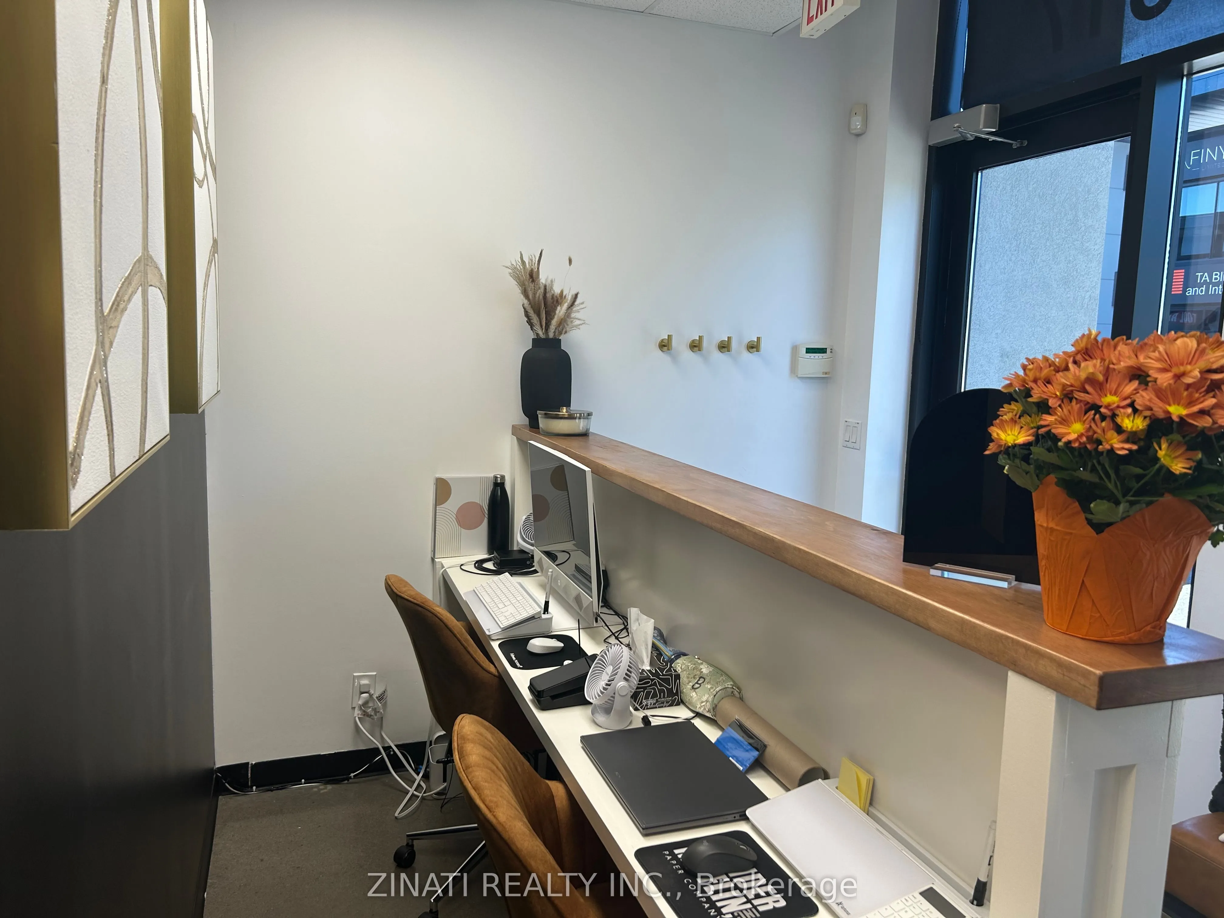 2310 St. Laurent Boulevard, #317
