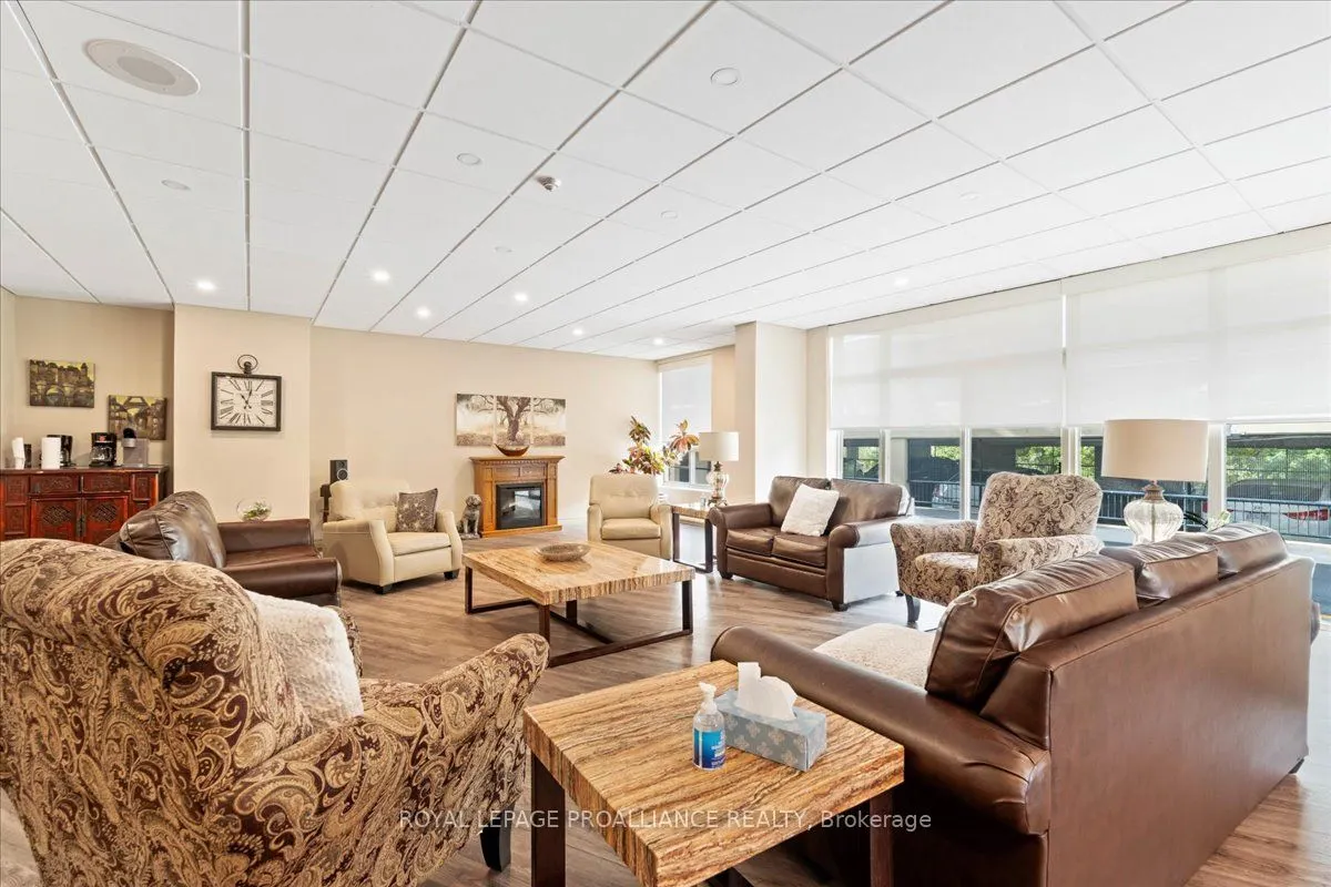 344 Front Street, #201