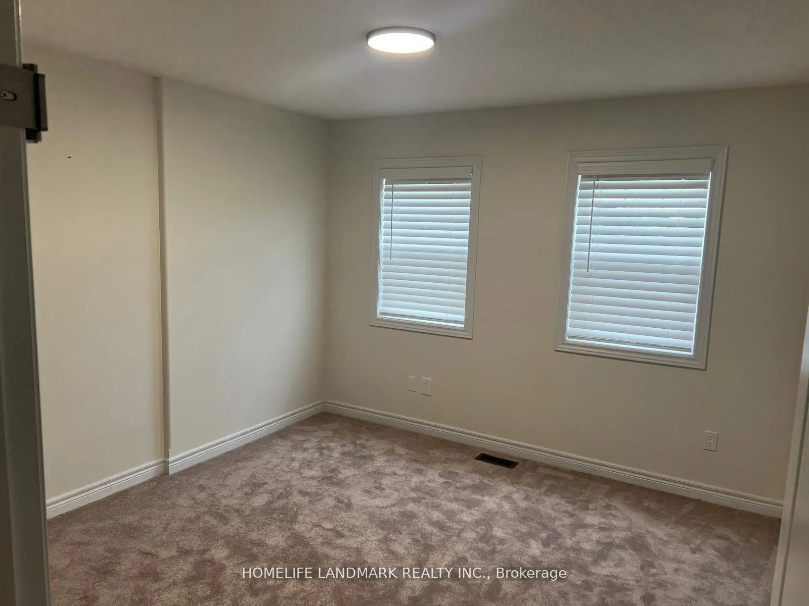 794 BROADWAY Boulevard
