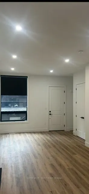 180 Thompson Road