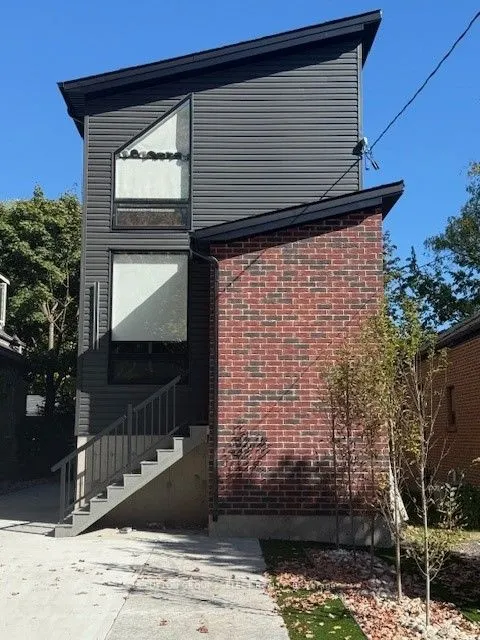 180 Thompson Road
