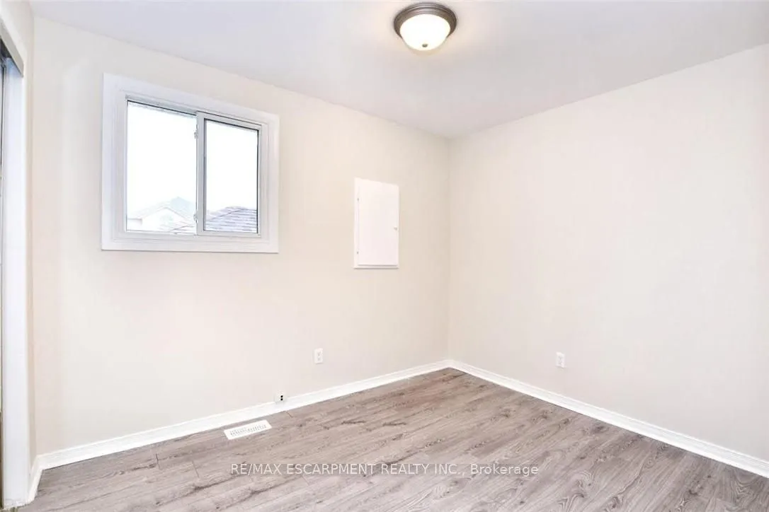 45 Edwina Place, #1
