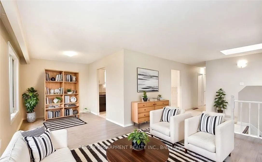 45 Edwina Place, #1