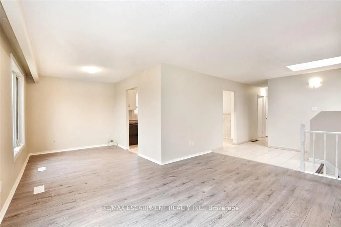 45 Edwina Place, #1