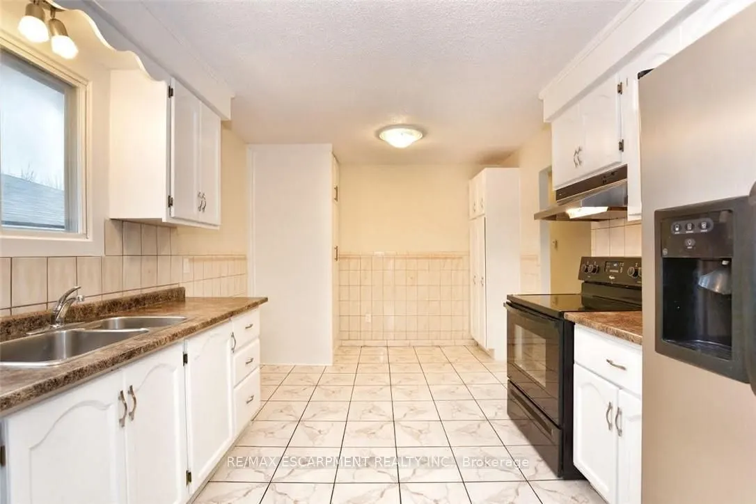 45 Edwina Place, #1