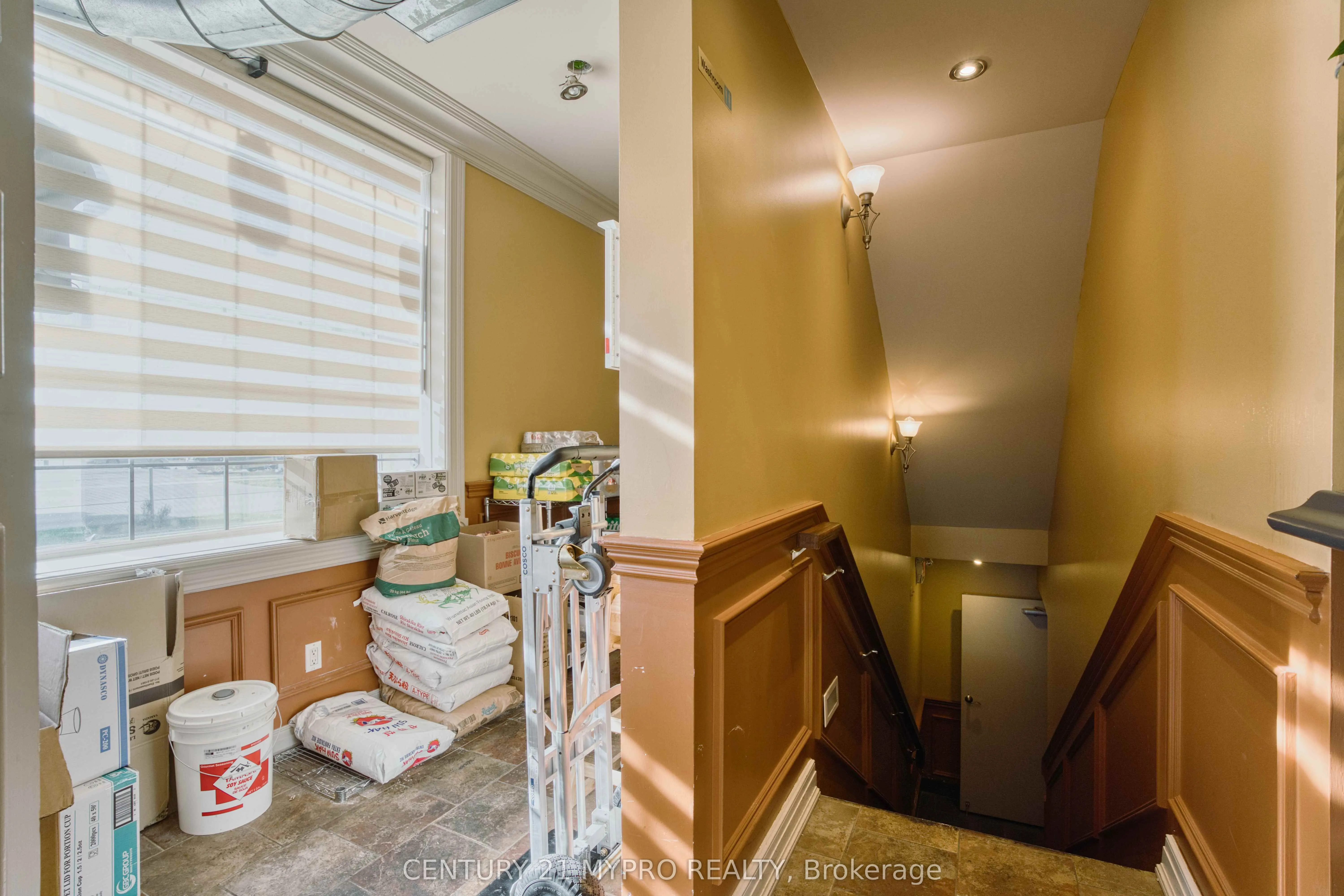 339 Horton Street E, #104