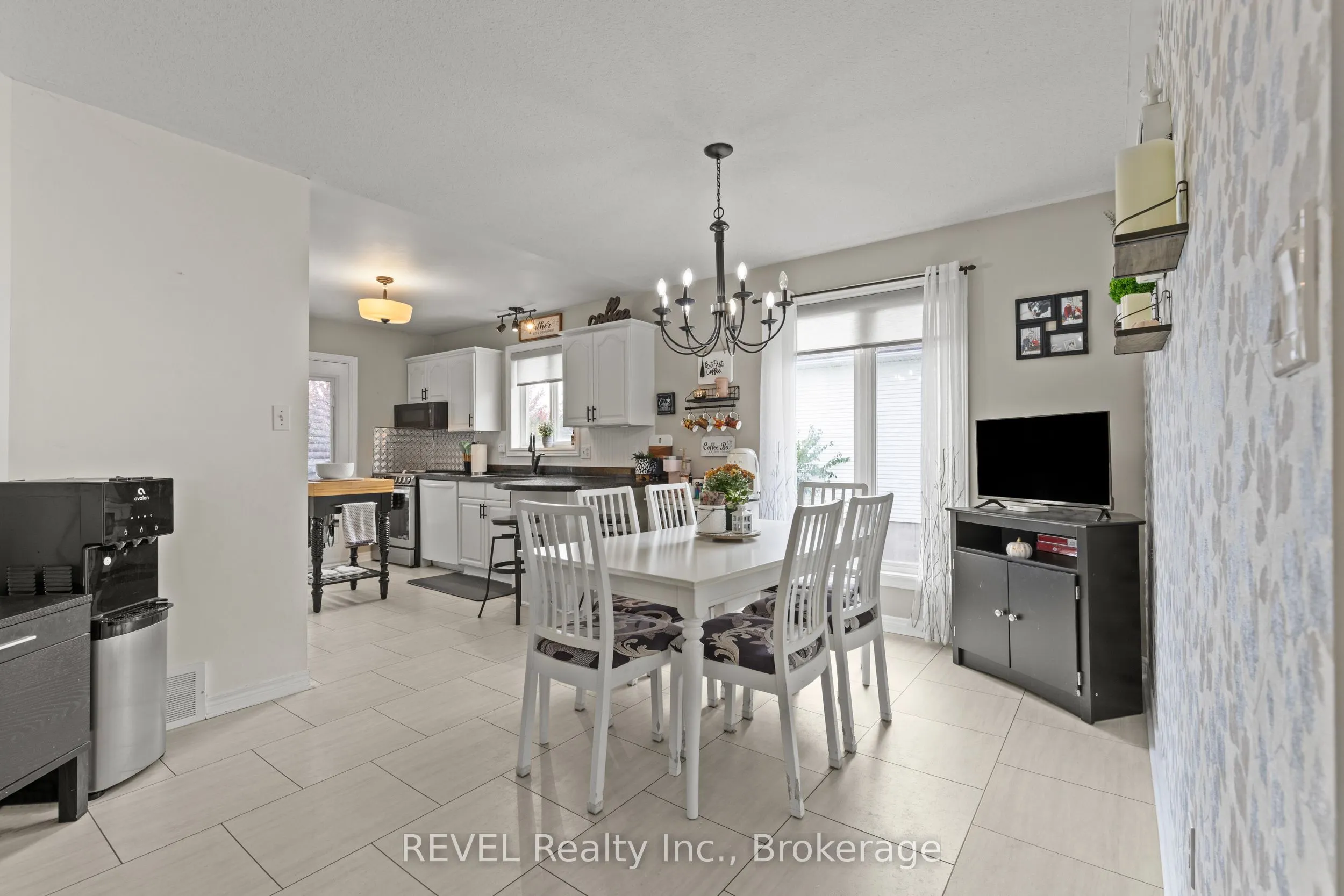 360 Antoinette Road