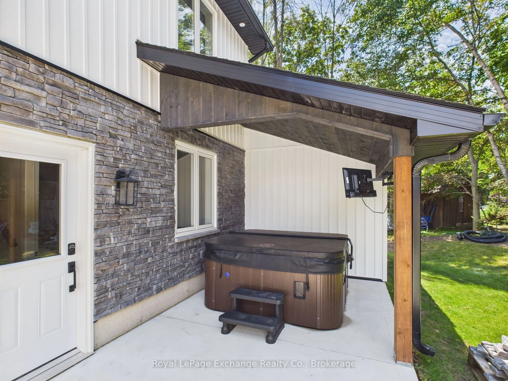 127 Hemlock Street