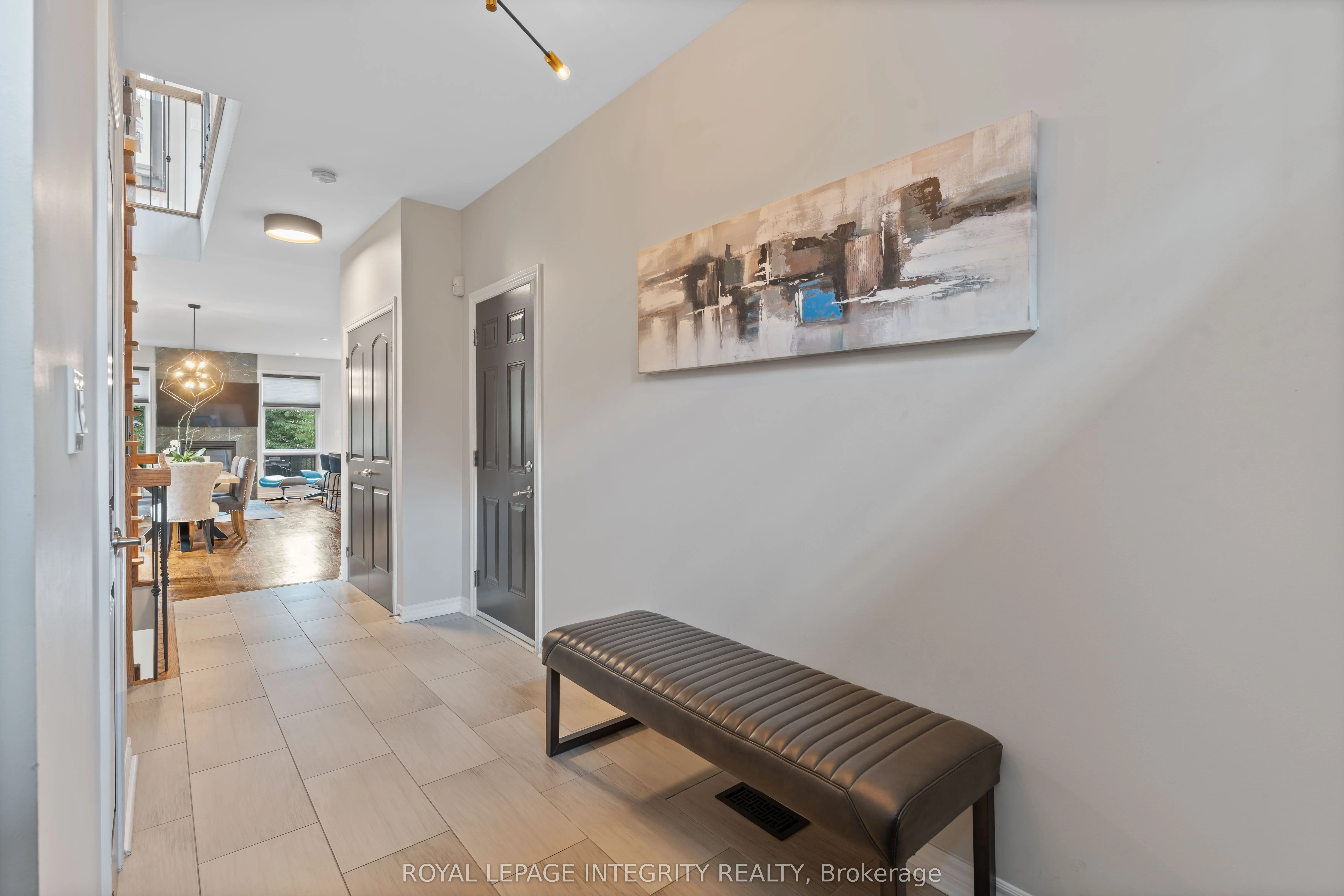 823 Petra Private