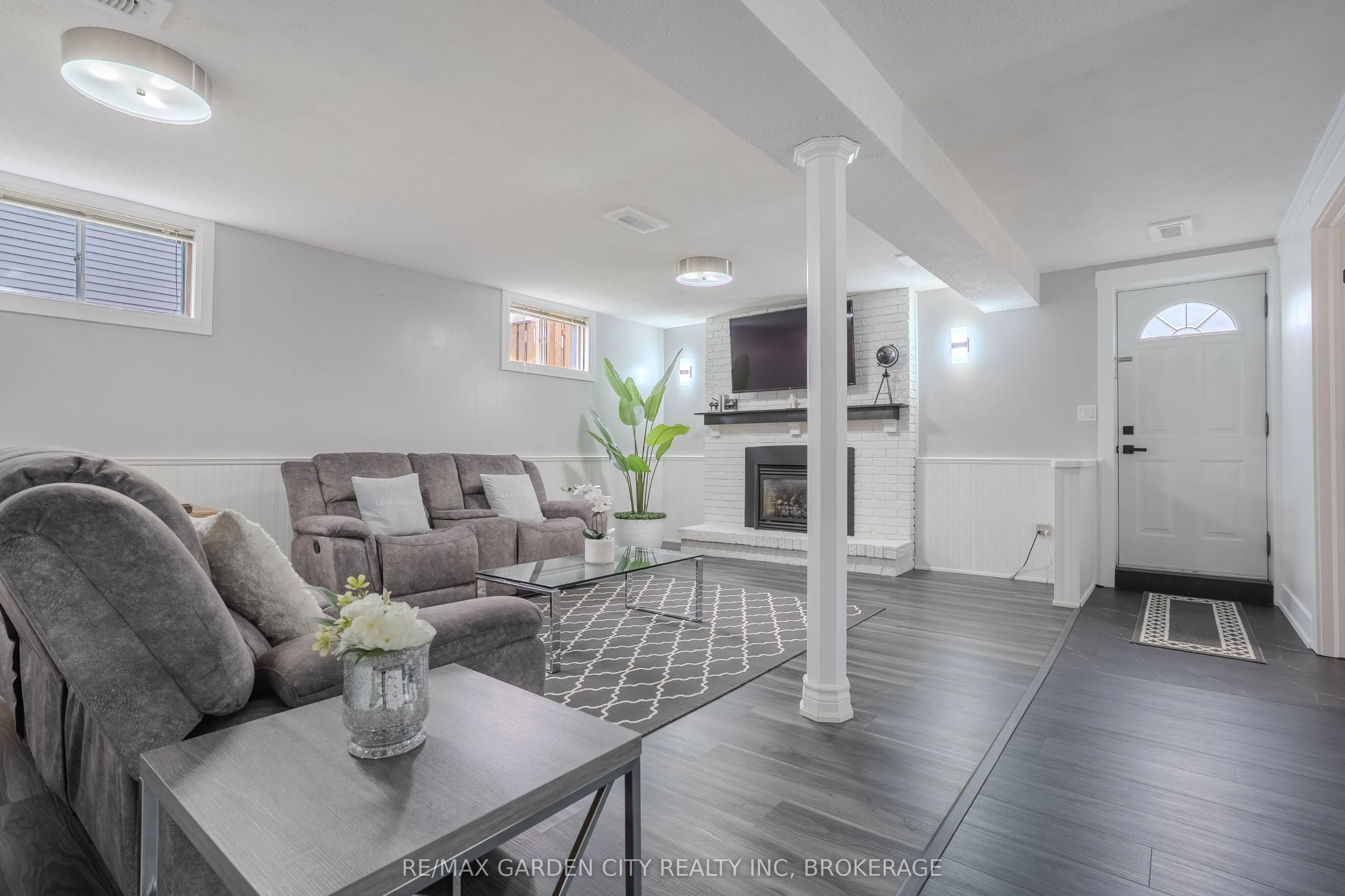 53 Brant Avenue