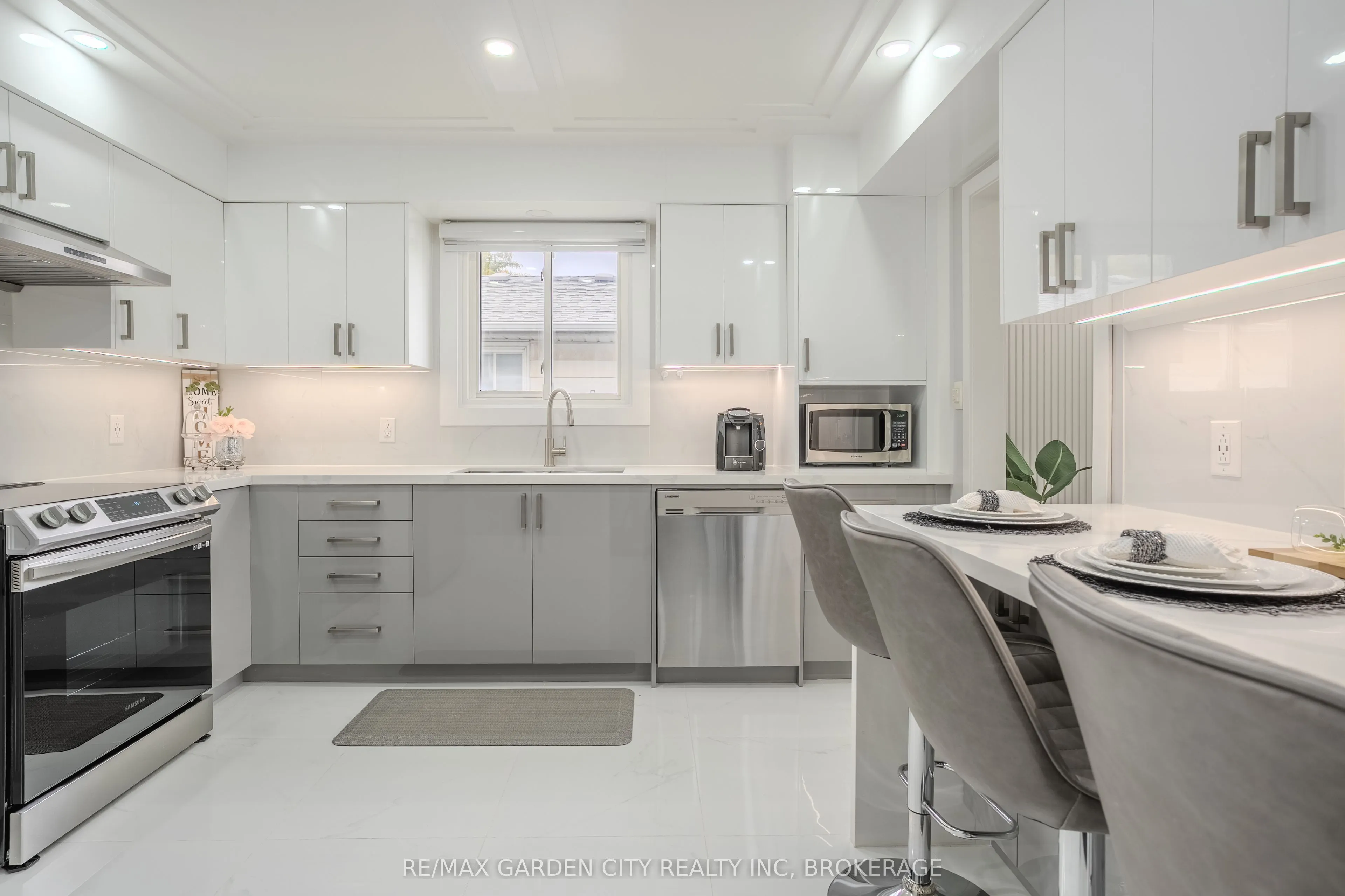 53 Brant Avenue