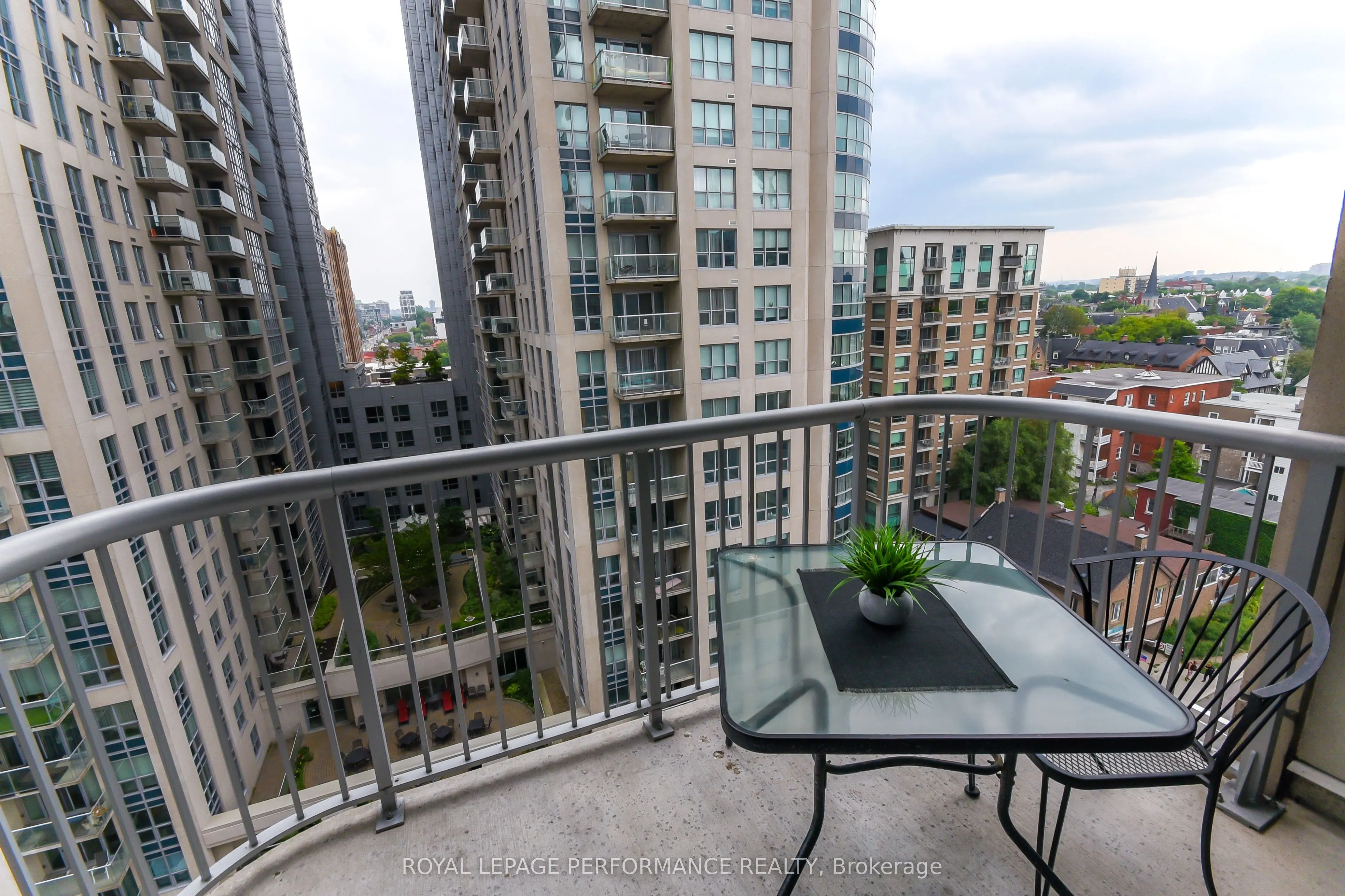234 Rideau Street, #1107