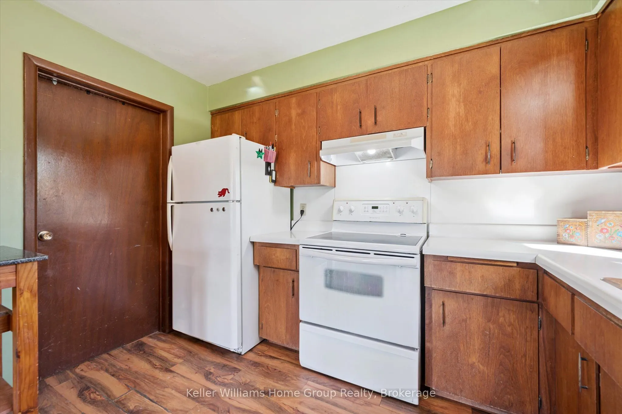 568 Black Street