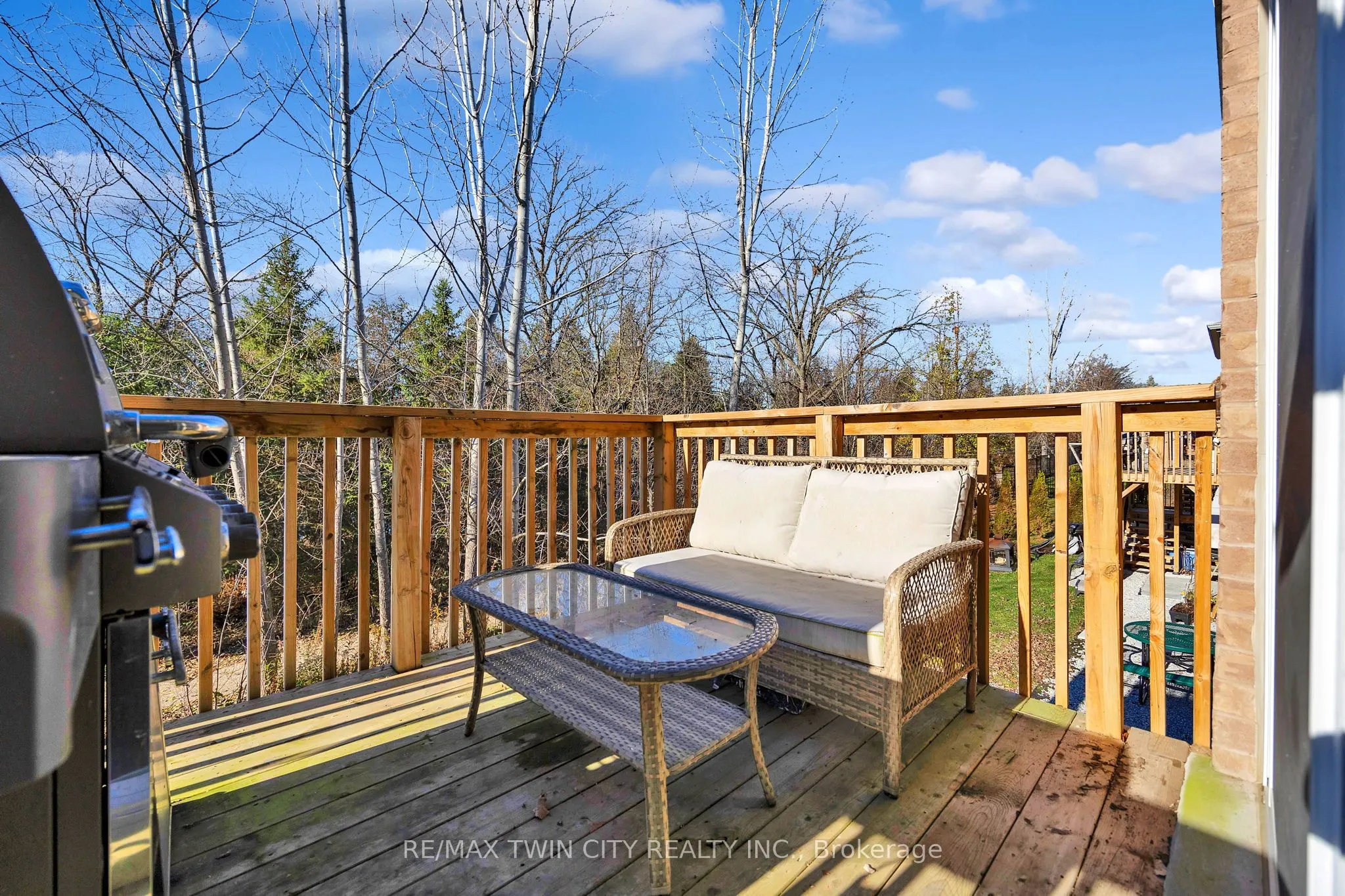 210 DOLMAN Street