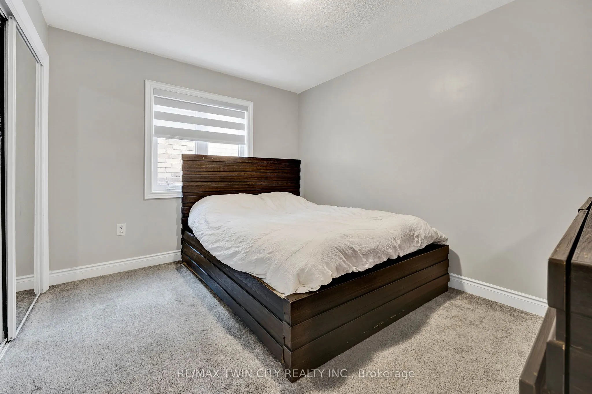 210 DOLMAN Street