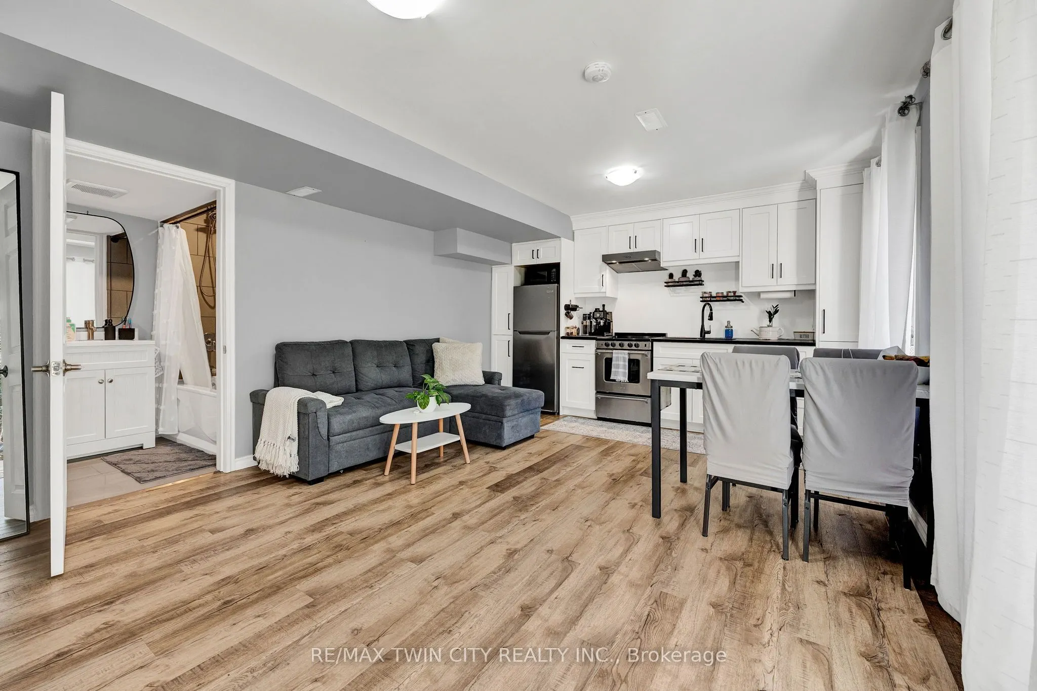 210 DOLMAN Street