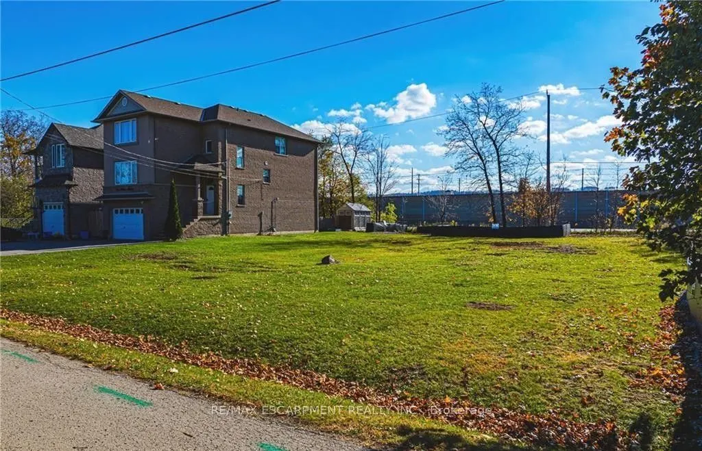 5 Trillium Avenue