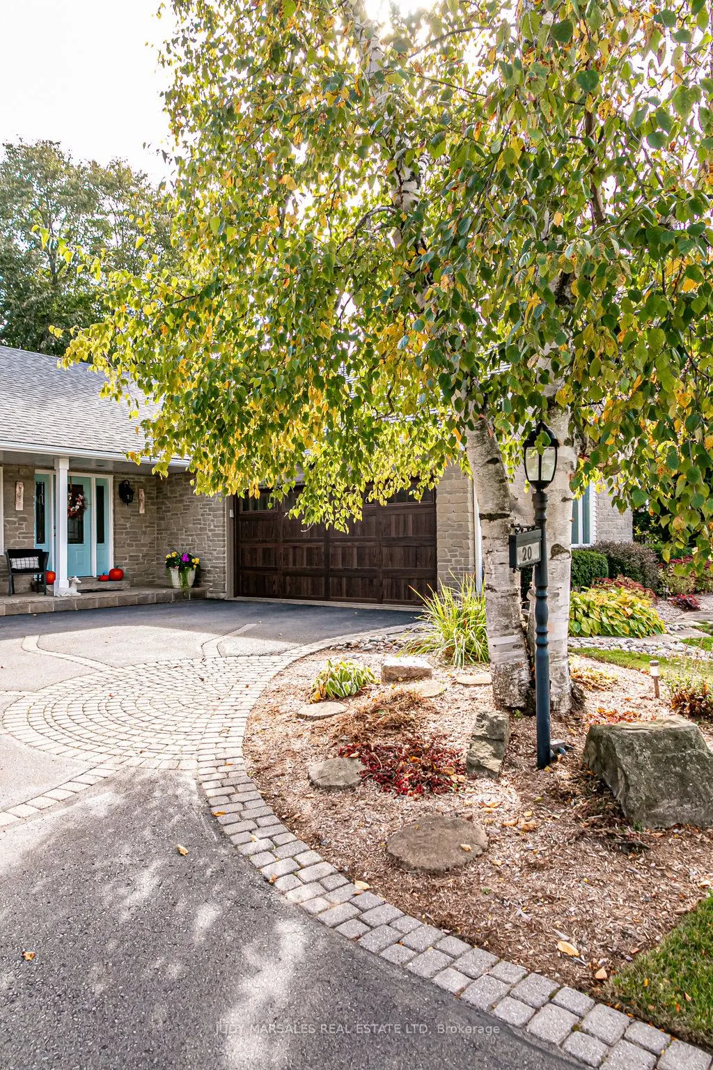 20 Meander Close