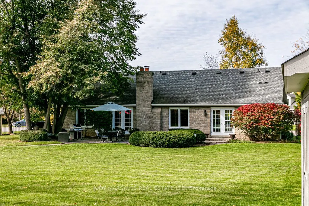 20 Meander Close