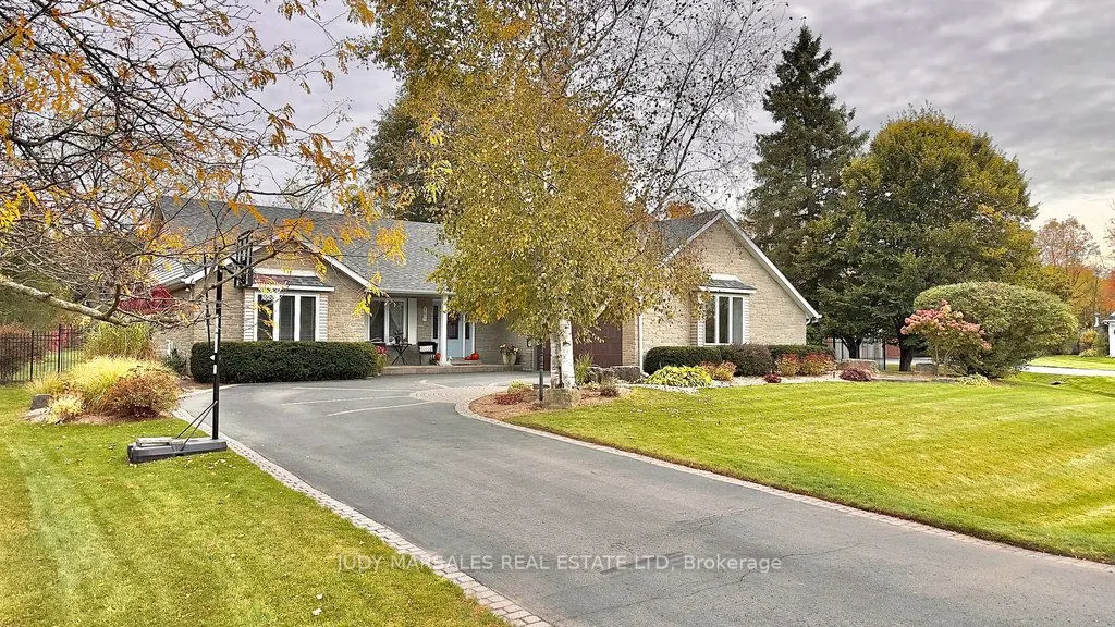 20 Meander Close