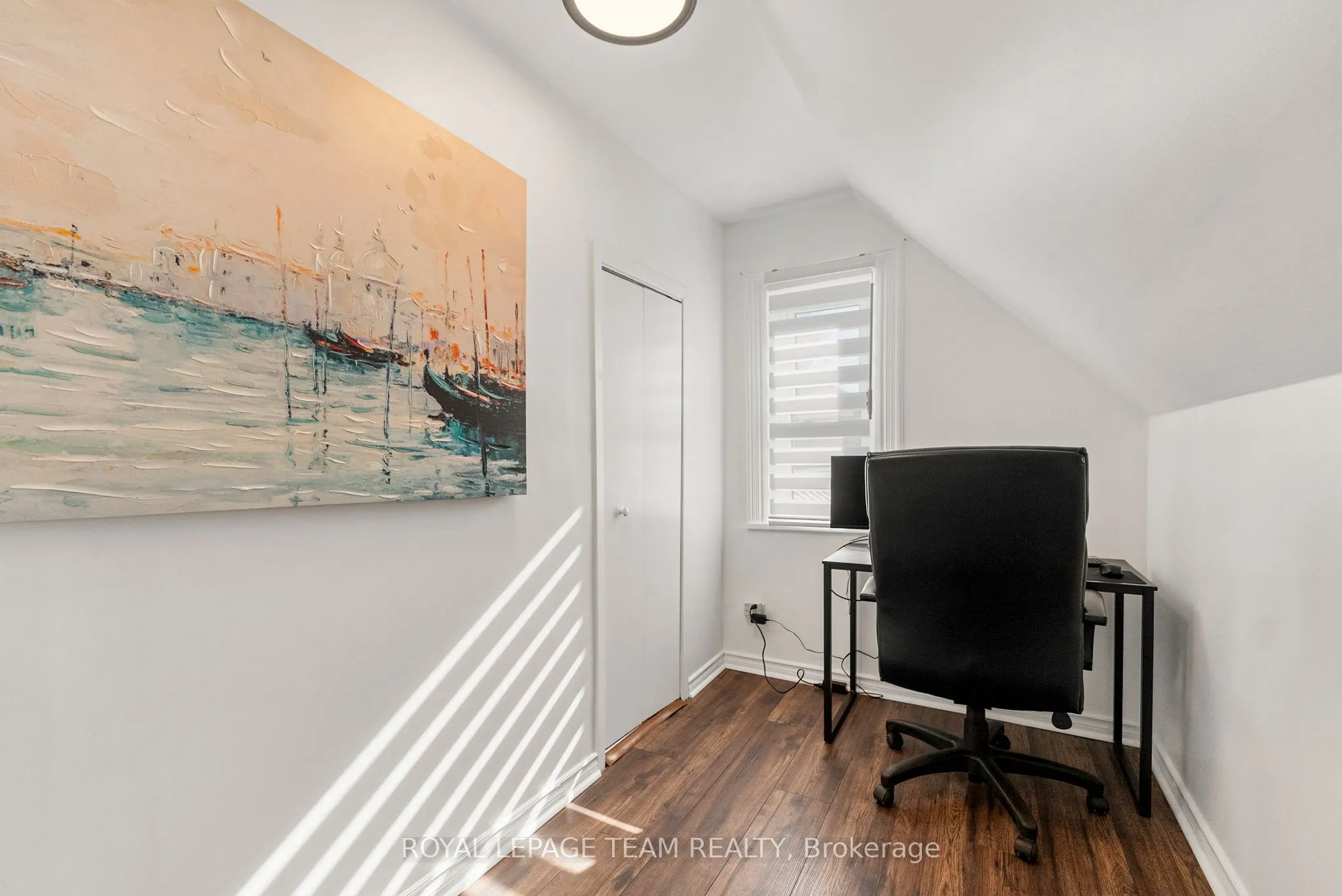 145 Munroe Avenue W