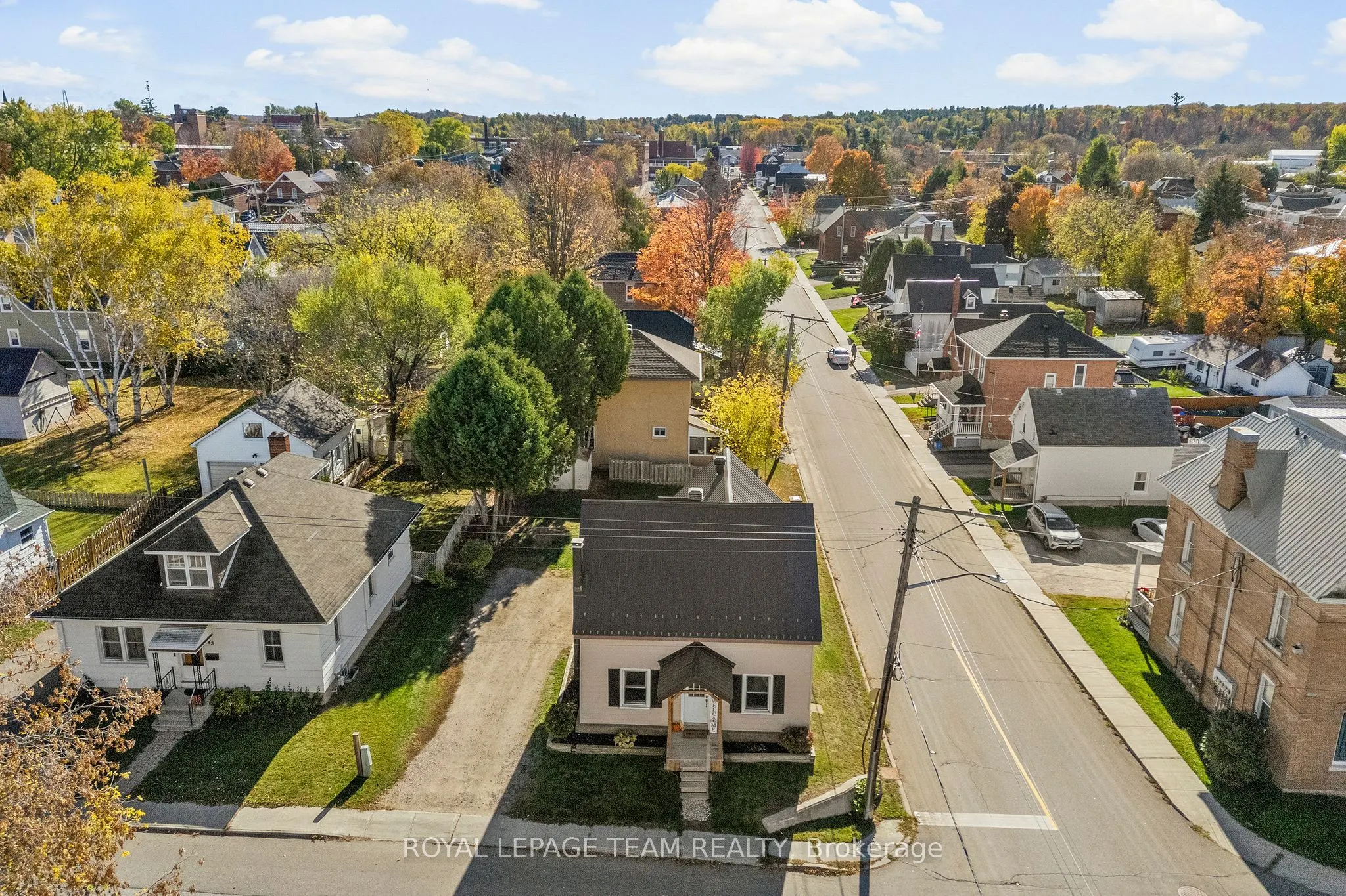145 Munroe Avenue W