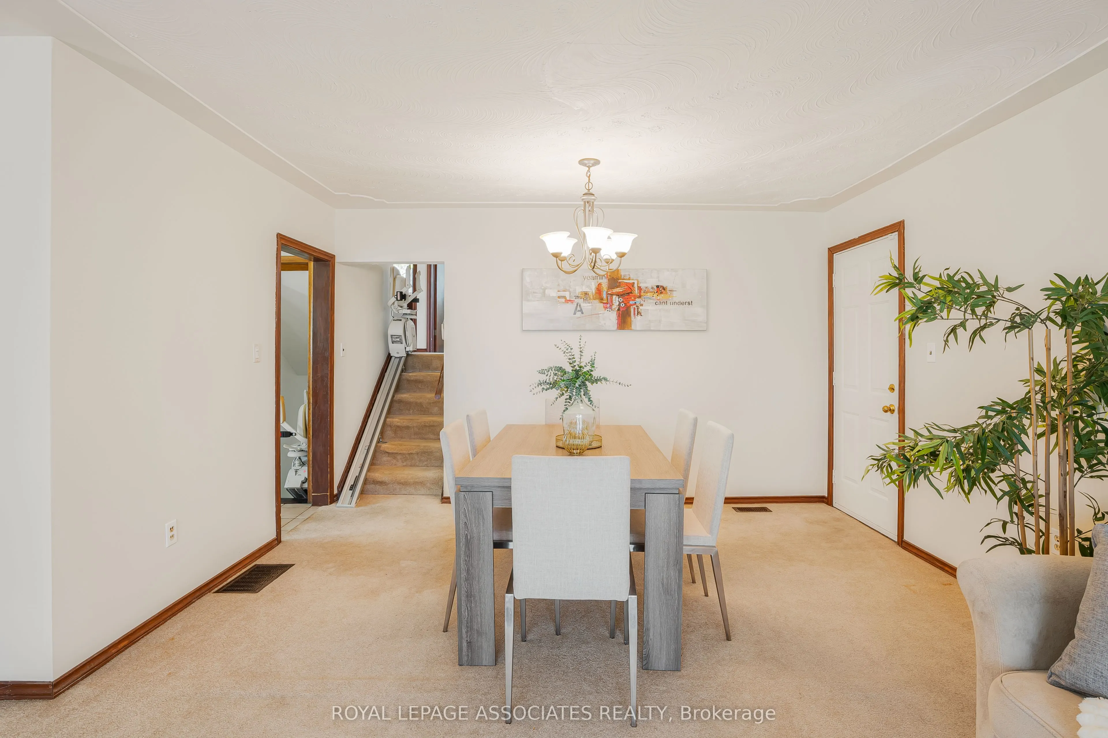 2371 Hendershot Road