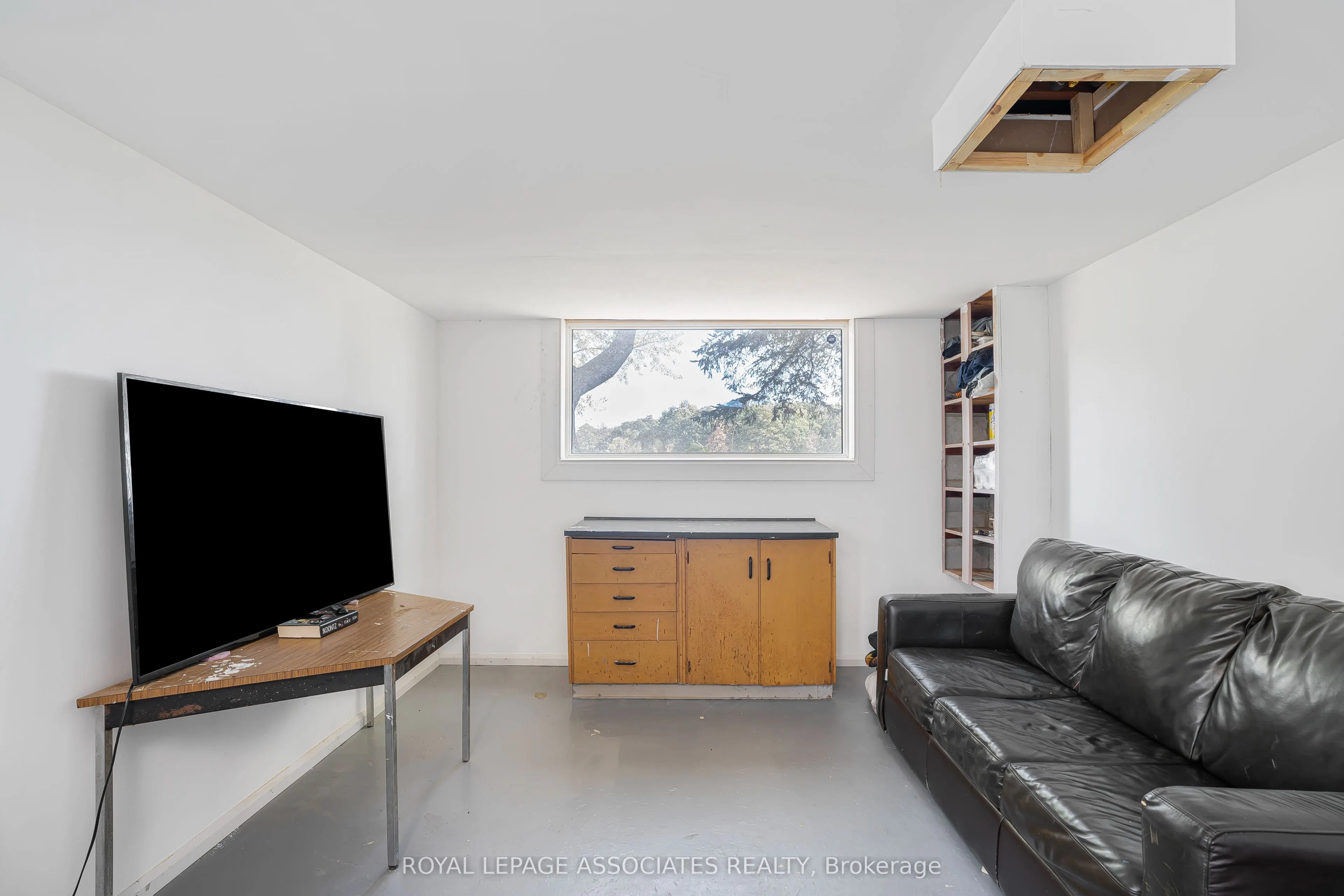 2371 Hendershot Road
