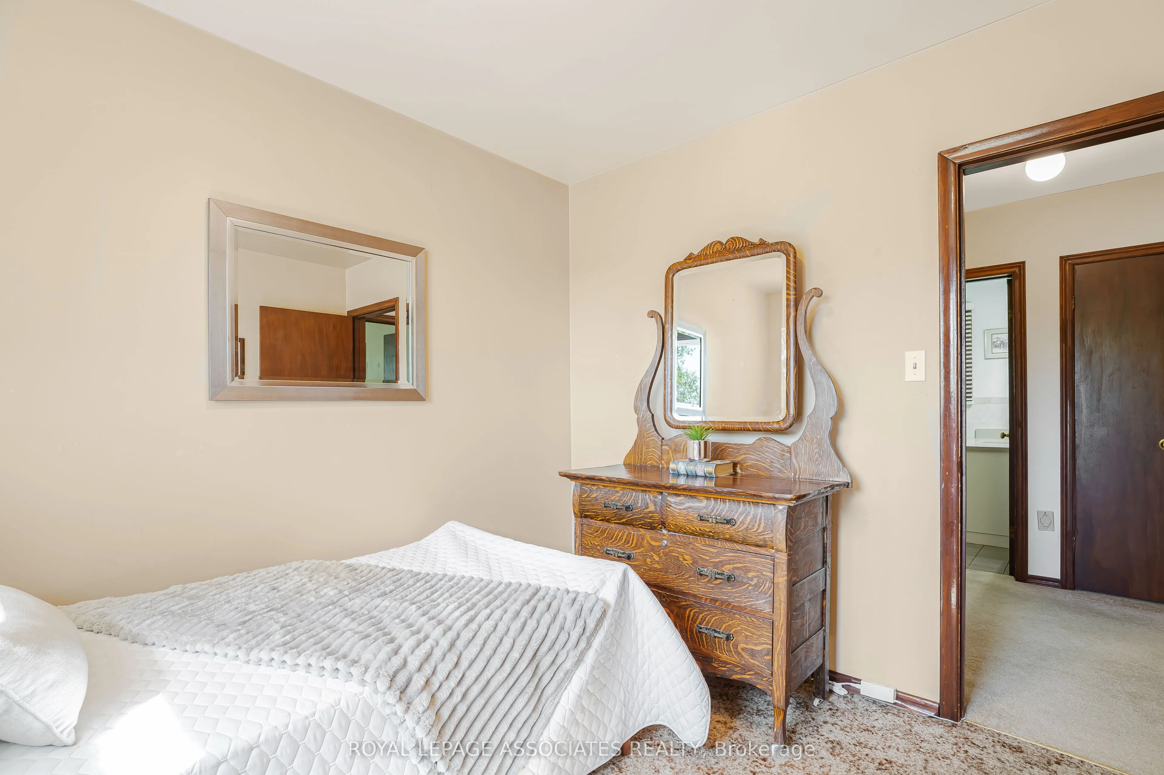 2371 Hendershot Road