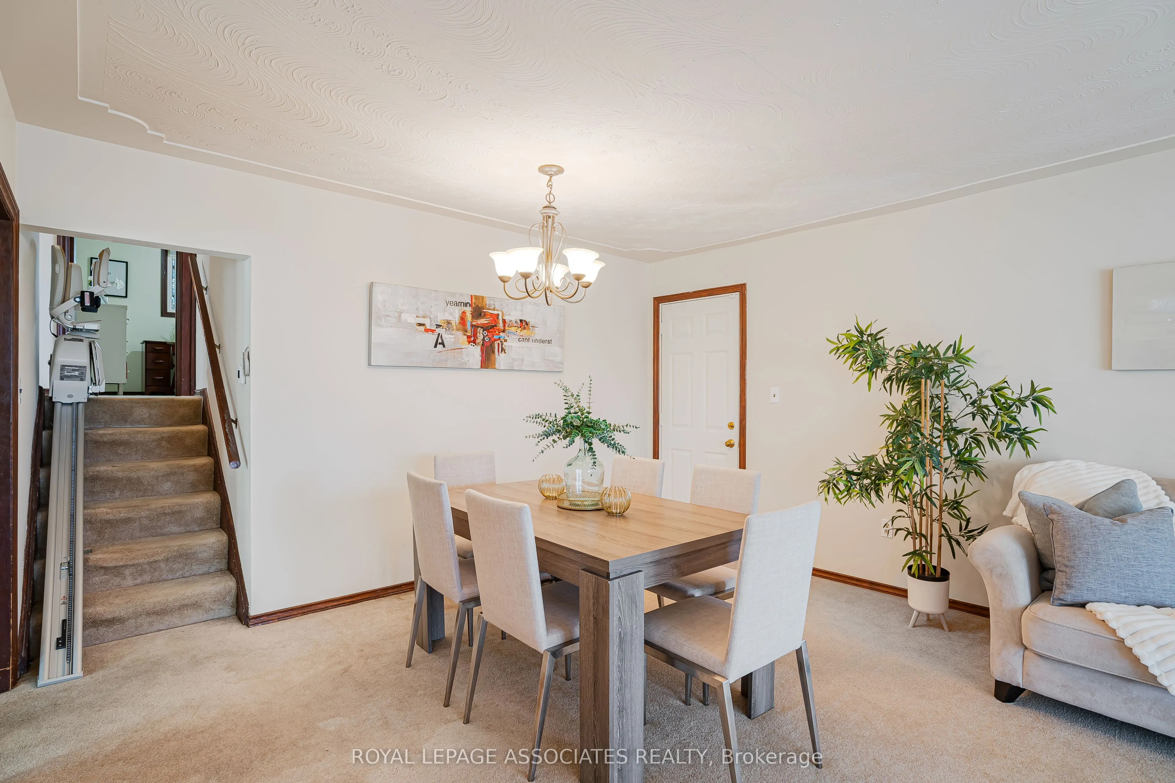 2371 Hendershot Road