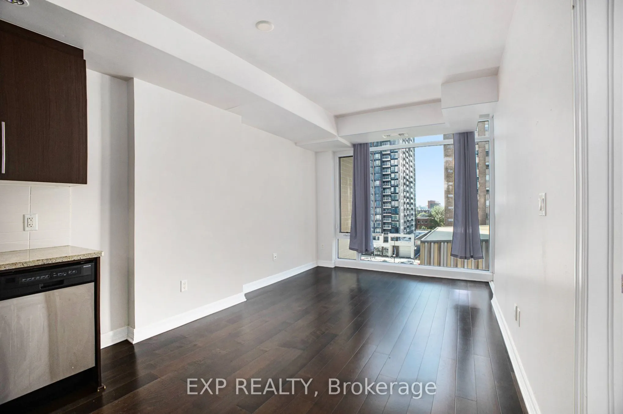 238 Besserer Street, #609