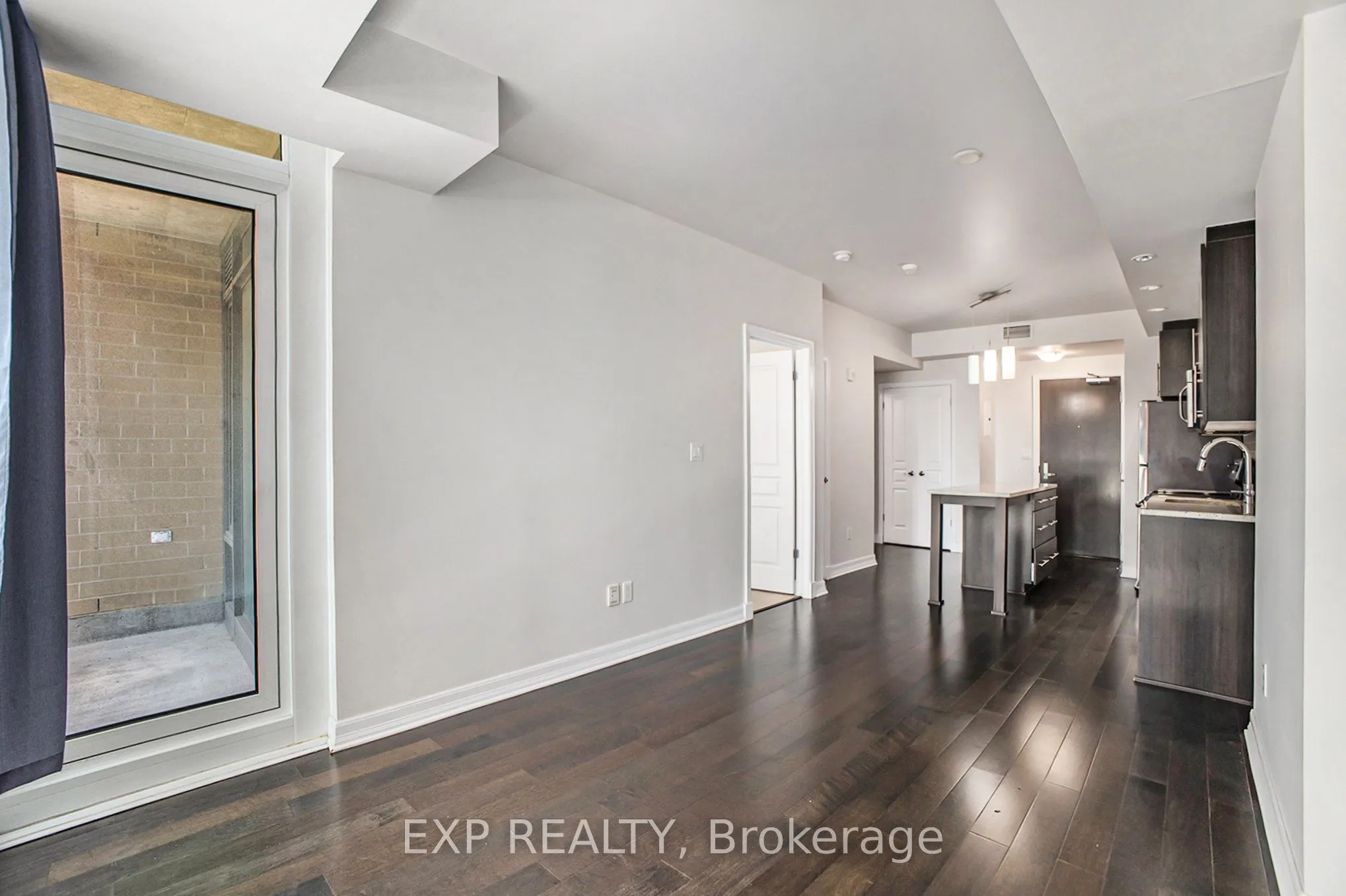 238 Besserer Street, #609