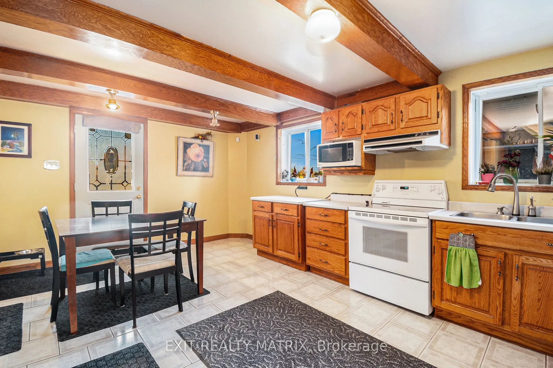 3498 Sarsfield Road