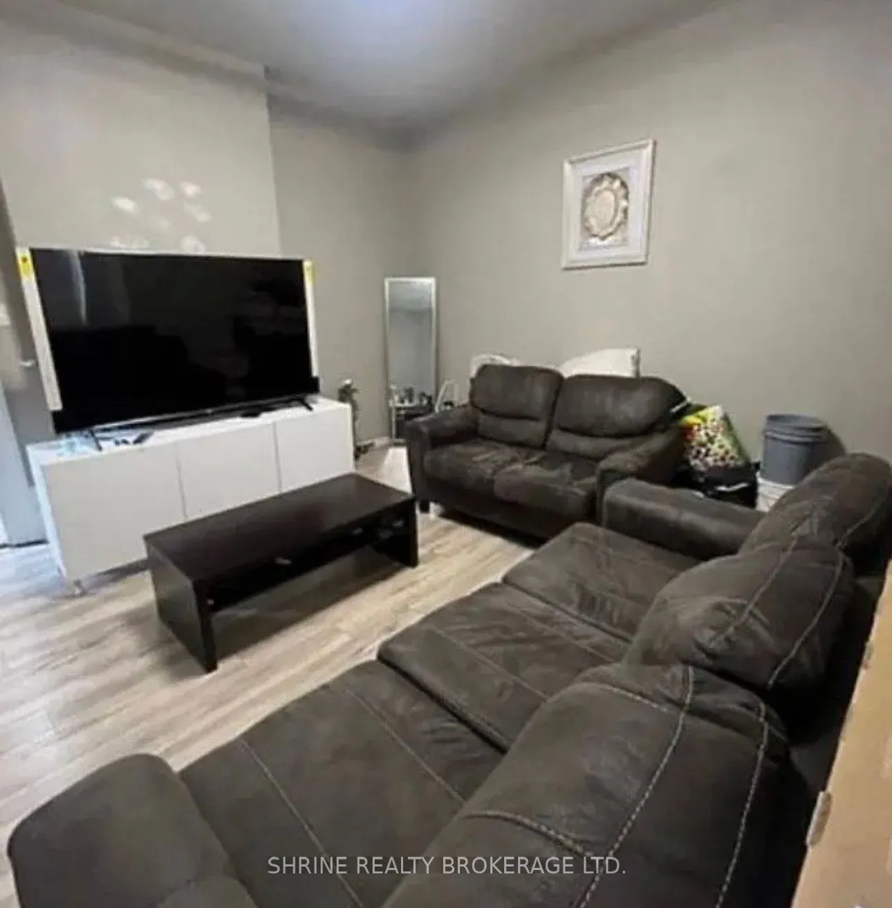 106 Kent Street W, #1