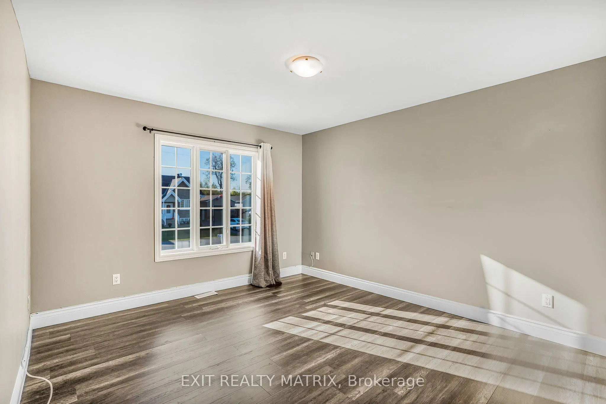 6 Telegraph Crescent