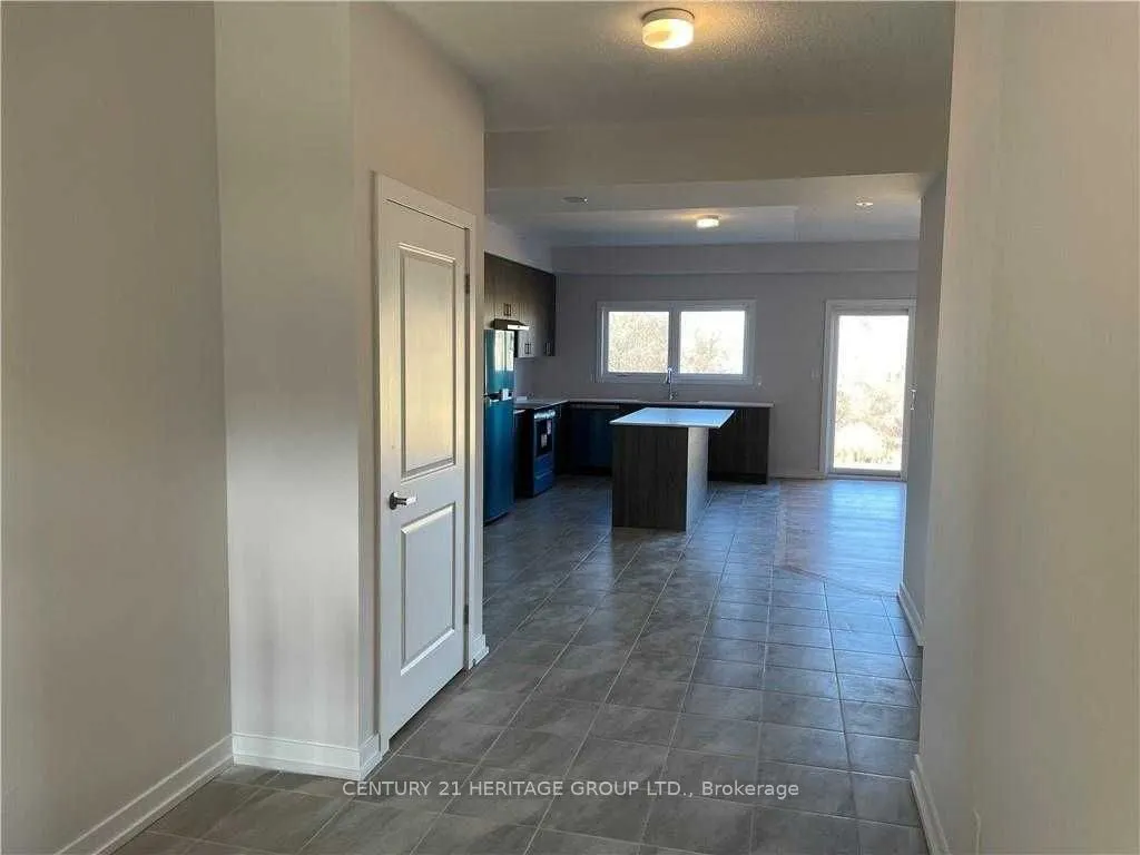 6 Trailside Drive