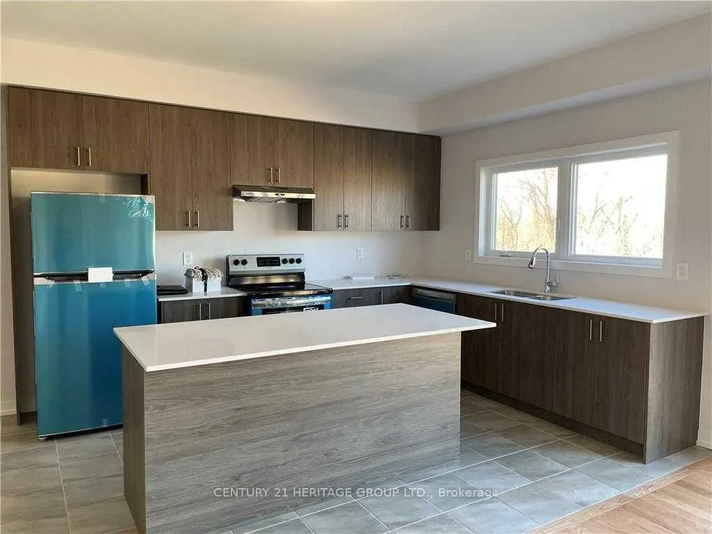 6 Trailside Drive