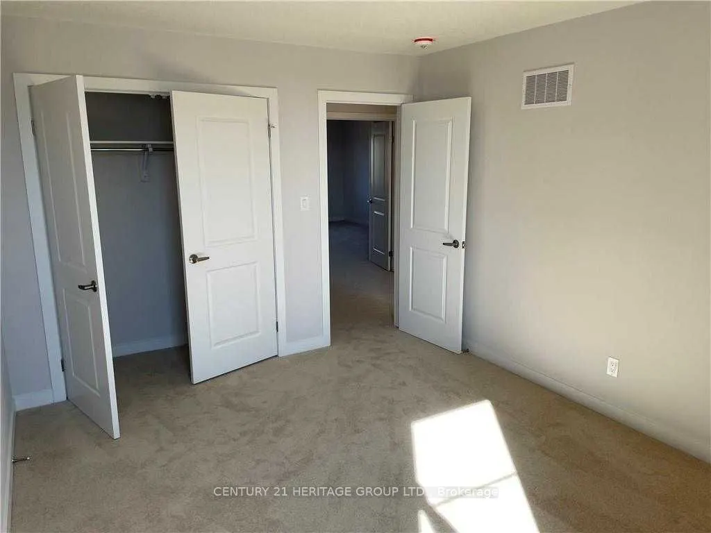 6 Trailside Drive