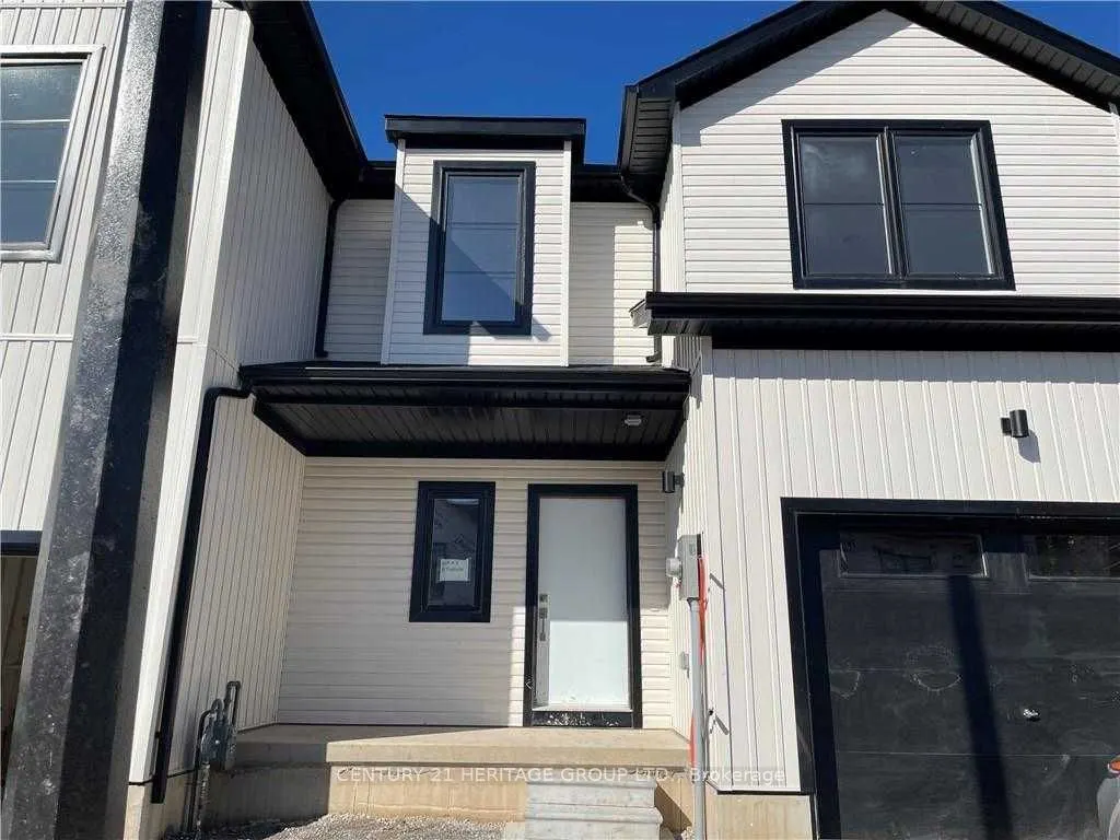 6 Trailside Drive
