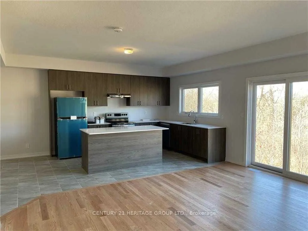 6 Trailside Drive
