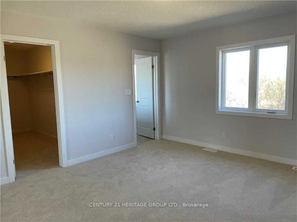 6 Trailside Drive
