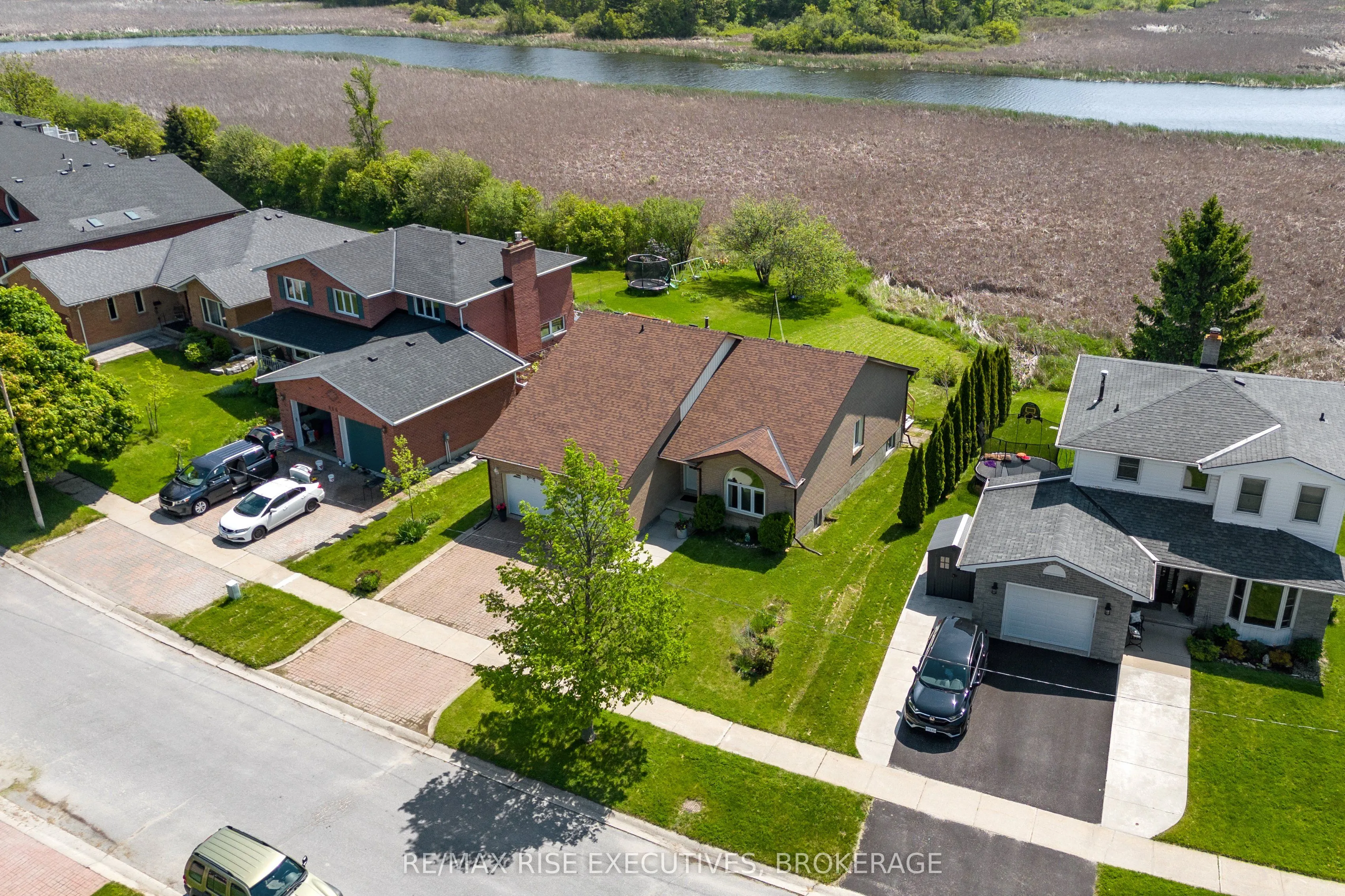 656 Rivermeade Avenue
