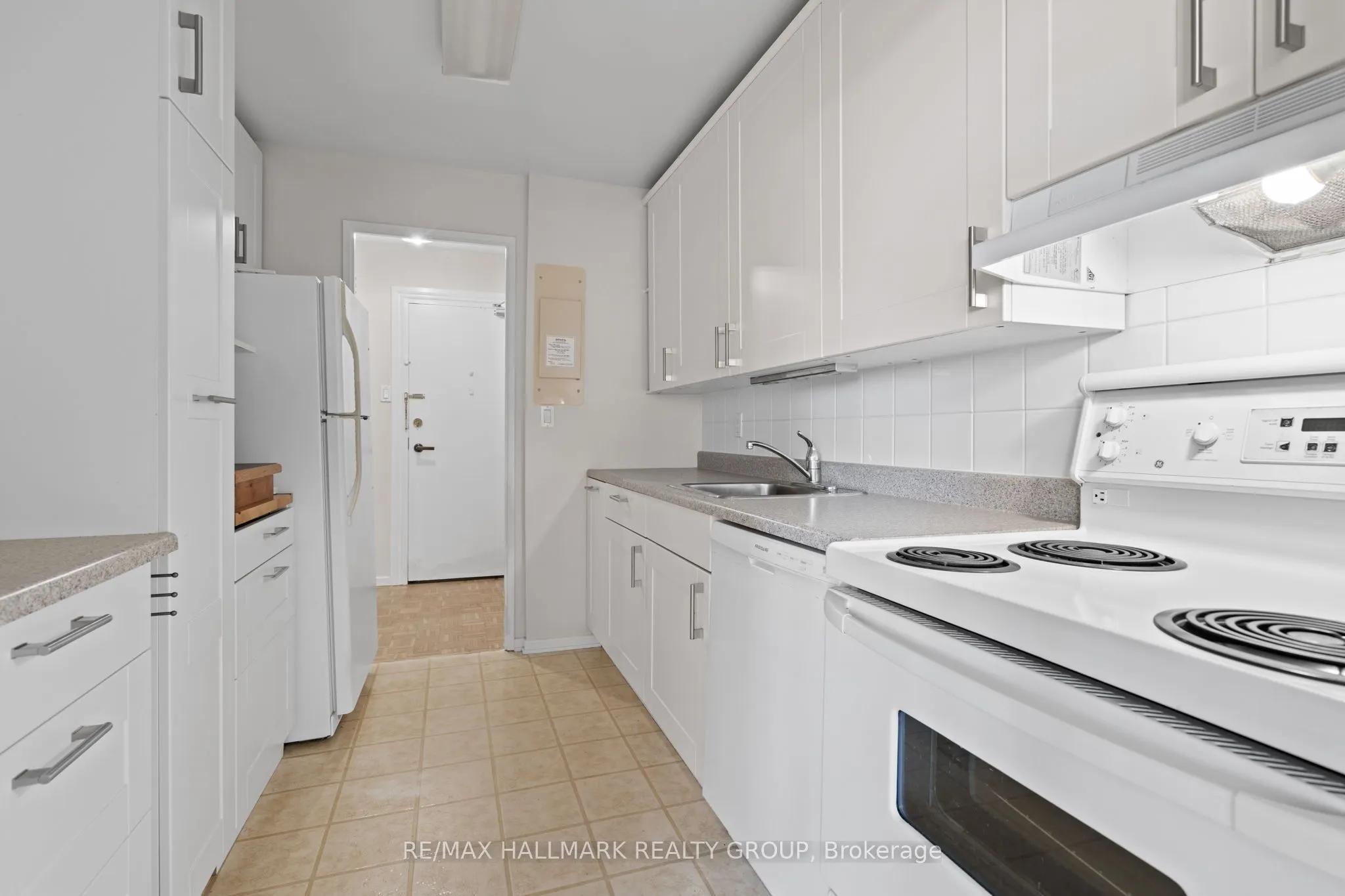 265 Poulin Avenue, #806