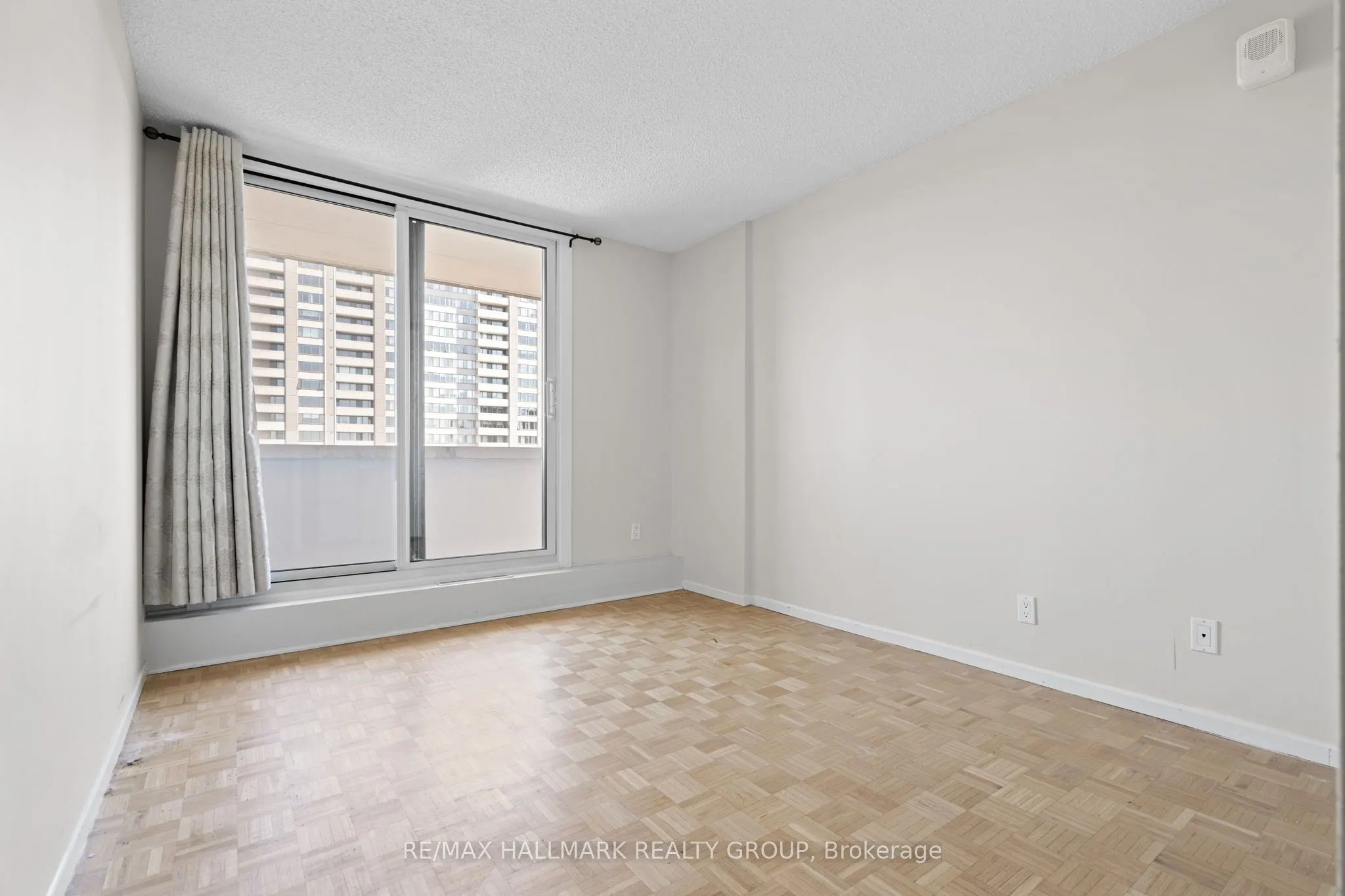 265 Poulin Avenue, #806